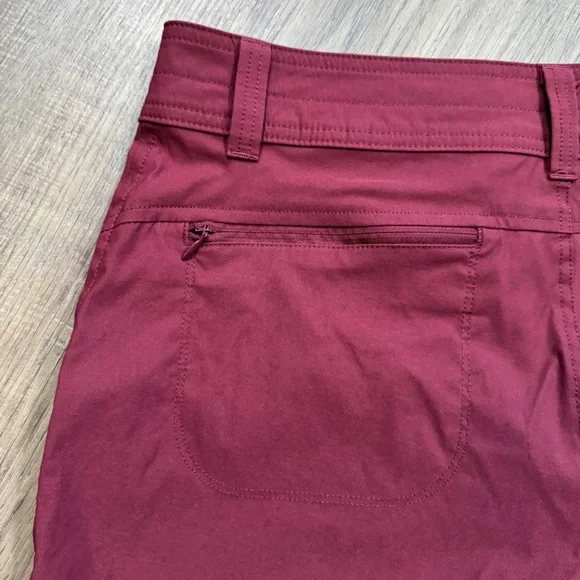 Eddie Bauer Maroon Women's Rolled Hem Bermuda Shorts - Size 8 - Picture 13 of 15